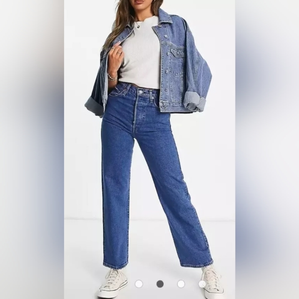 Levis Ribcage Straight Button Fly Blue Jeans Size 25
